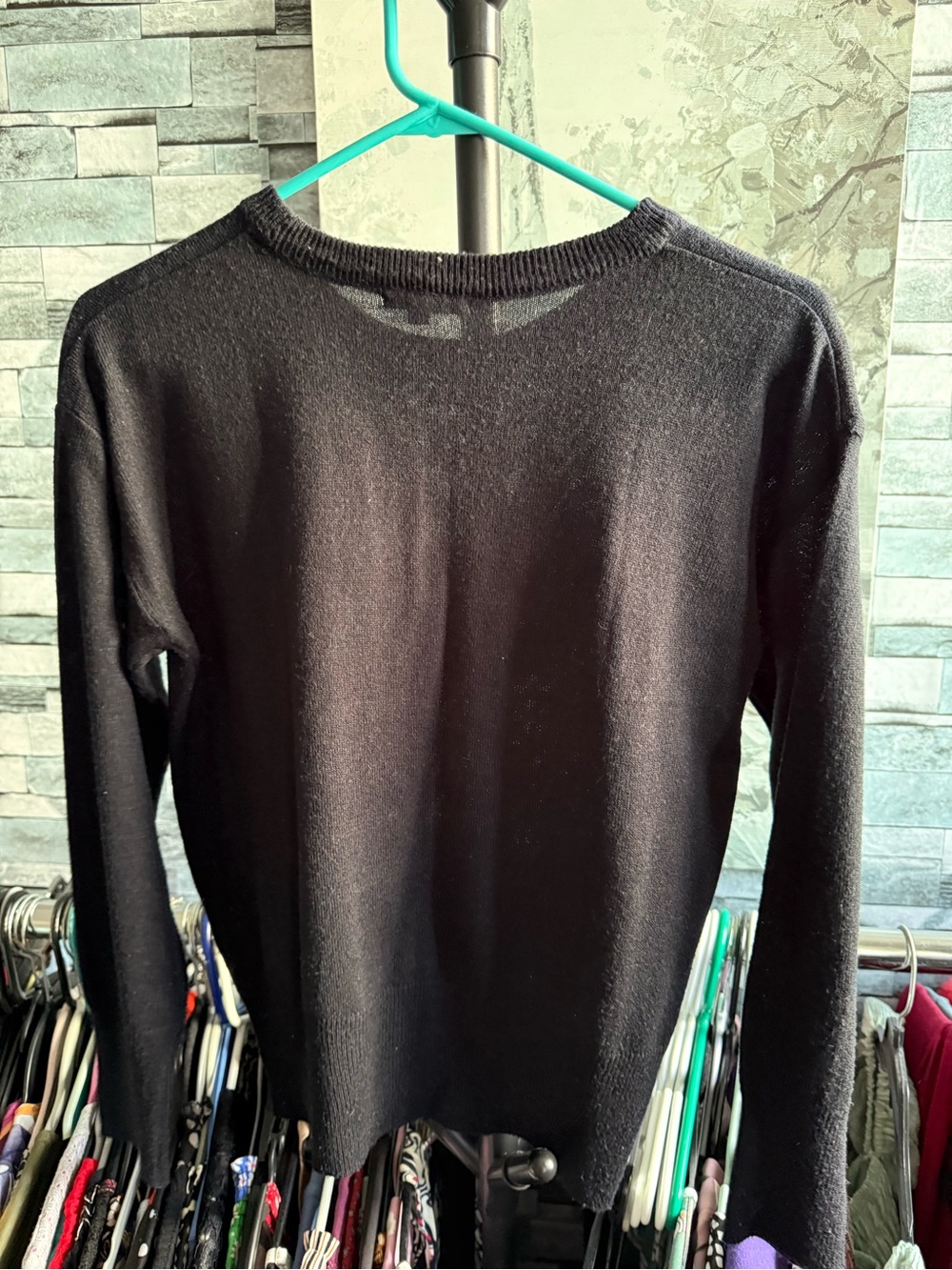 chuu crew neck sweater